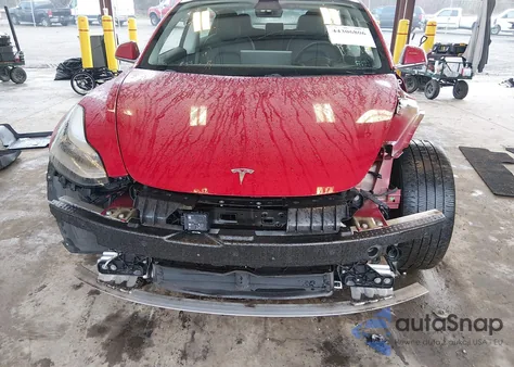 2019 Tesla Model 3 Long Range/Mid Range/Standard Range/Standard Range Plus z USA, uszkodzony, nr VIN 5YJ3E1EA9KF300999